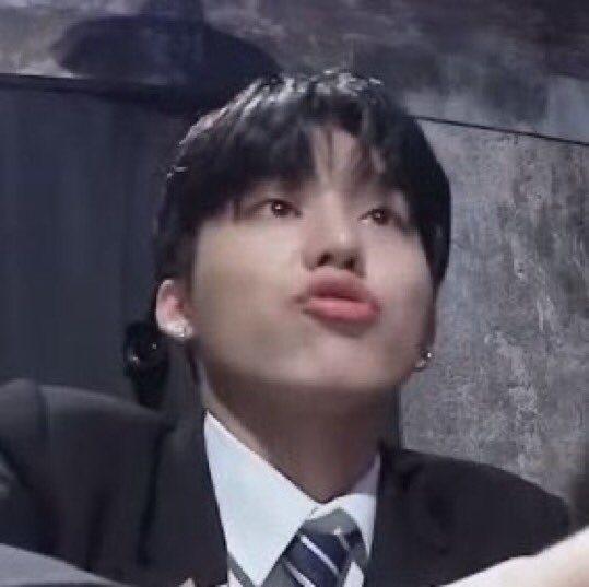 tobeloved2j's tweet image. look at this cutie jeongwoo noot noot 🚰  ̫ 🚰 🤏🏻