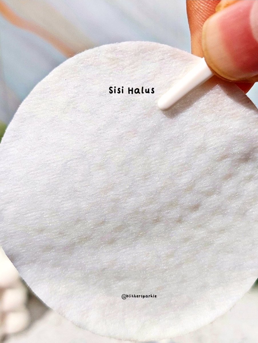 blithersparkle's tweet photo. Ini isinya banyak banget sih ada 30 pads dan dia tuh ada 2 sisi dalam 1 pad nya, ada sisi kasar dan sisi lebih halus. Yang pertama kita pake tuh yang sisi kasarnya dulu digosok2 ke seluruh area wajah lalu abis itu sisi yang lebih halus deh✨️❤️ #ReviewItsmyBase https://t.co/aUD7lU2ULs