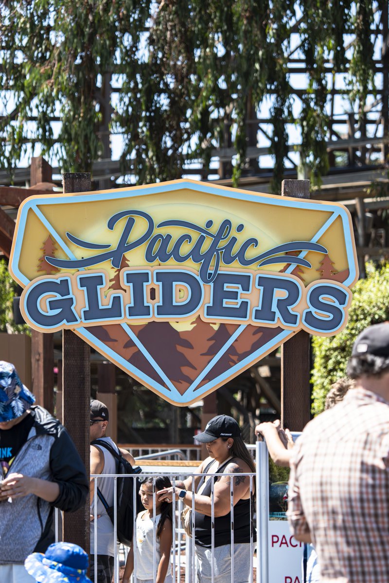 ACENorCal's tweet photo. Fly like a bird on Pacific Gliders, the new Zamperla WindstarZ ride at @CAGreatAmerica! Control your own hang glider and soar through the air. It’s part of the NorCal County Fair, a land of fun and culture. #CAGreatAmerica #NorCalCountyFair #RideWithACE #ACENorCal https://t.co/fxa3rDmbDe