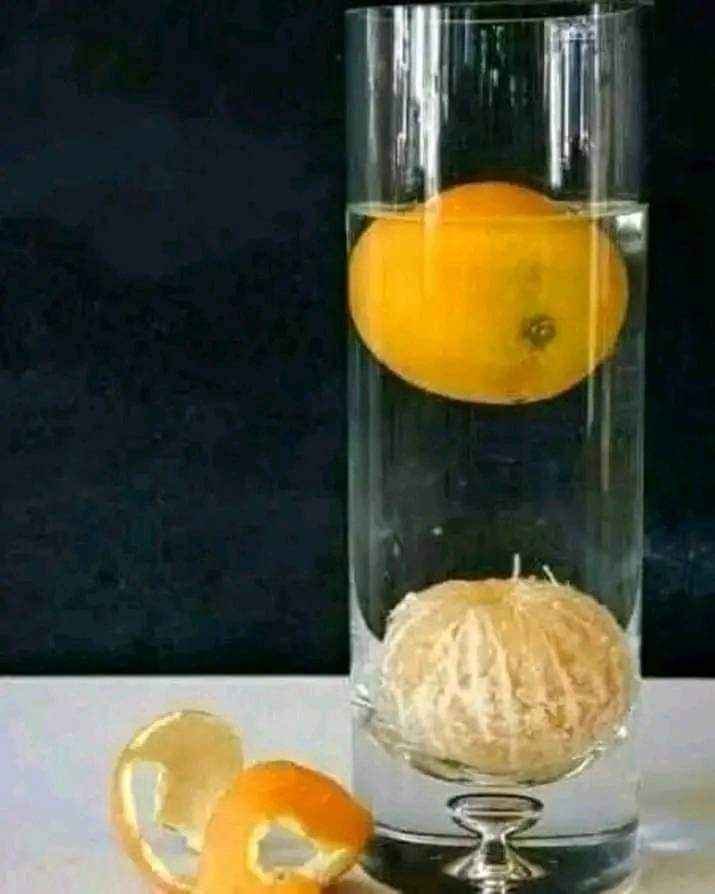 hilmnde's tweet photo. وای چې: 
حتی د فزیڪ د قوانینو له نظره هم بربنډتوب د تباهۍ او غرقېدو سبب کېږي.
نو په حجاب کې ژوند، عزت او ښایست نغښتی دی.😘 https://t.co/fS1bxa0LCY