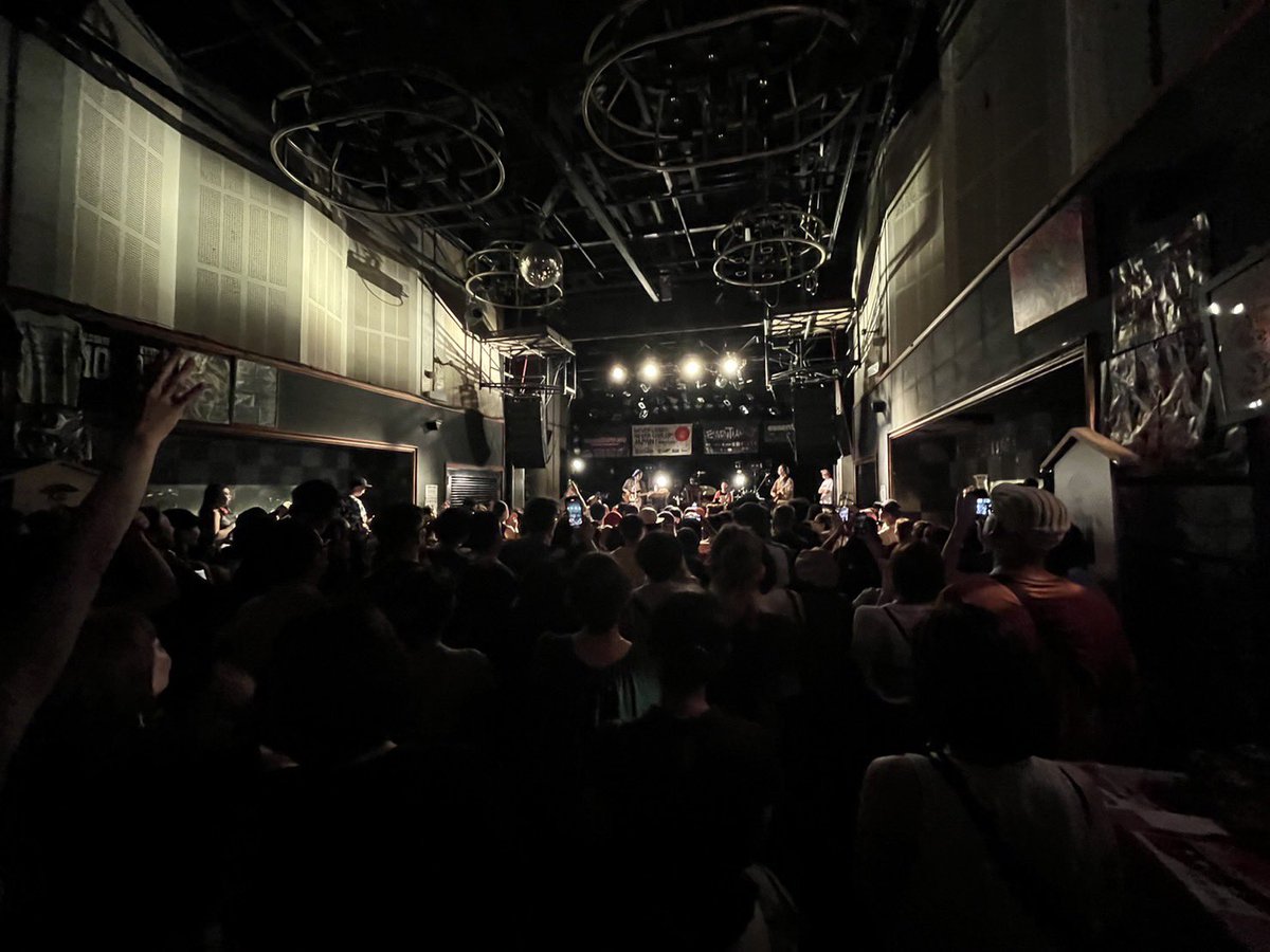 djsancon's tweet photo. ESSENTIAL 28周年
@kyotomuse 18時-22時公演
@kitsune_kyoto 22時- 公演
最高な公演になりました!
沢山のお祝い有難う!!
改めて後日レポ報告します🫡🫡
#essentialkyoto #kyotomuse #京都ミューズ #kitunekyoto #キツネ京都
#エッセンシャル京都 https://t.co/h7Il8Dvy1F