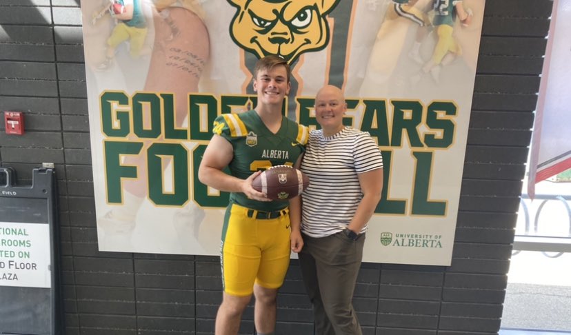 AidenFletcher24's tweet photo. Thank you so much to @UABearsFootball for having me up for a visit this weekend. Super great environment and I’m excited for the future. Extremely thrilled for the official offer from @UACoachMorris and where my future will lead me! https://t.co/bAXnLEK6lP