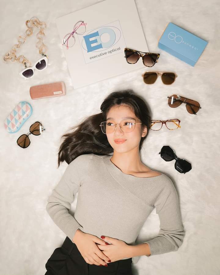 beigemaloi's tweet photo. Upgrading my look with these eyewear from EO-Executive Optical! ✨

✔️ comfortable
✔️ fashionable
✔️ sustainable (made from recycled materials)

Protect your eyes and buy your pair today! 

#LoveYourEyes #BeYouBeEO
#BelleMariano https://t.co/ApHvCWVqFC