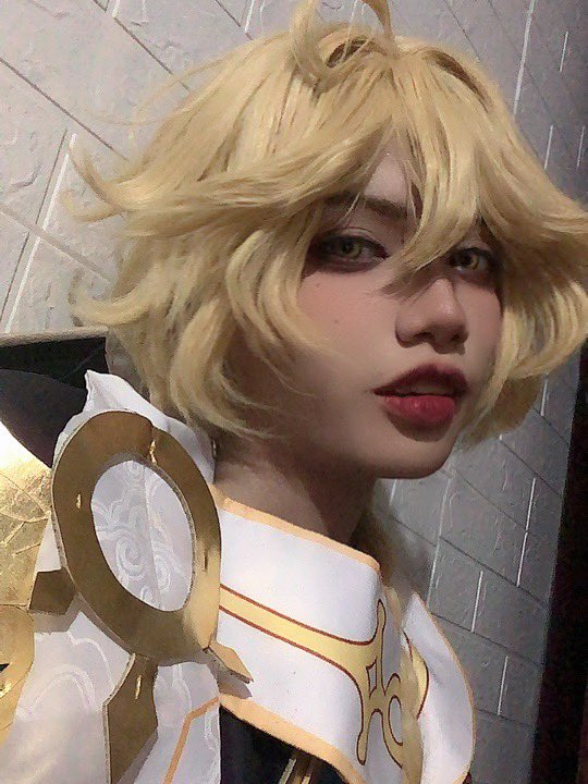paddi_pie's tweet photo. Finally got a hold of my own Aether cosplay 🥺🌸💖 #Genshin_Impact #Aether #cosplay https://t.co/4PNn4vscb8