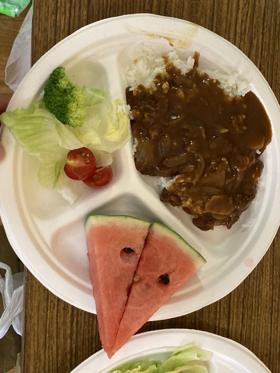 毎月第2第4日曜日に開催する子ども食堂mog mogに行ってまいりました！１階が食堂みたいな部屋で2階が学習部屋になっててとても広いところでした！