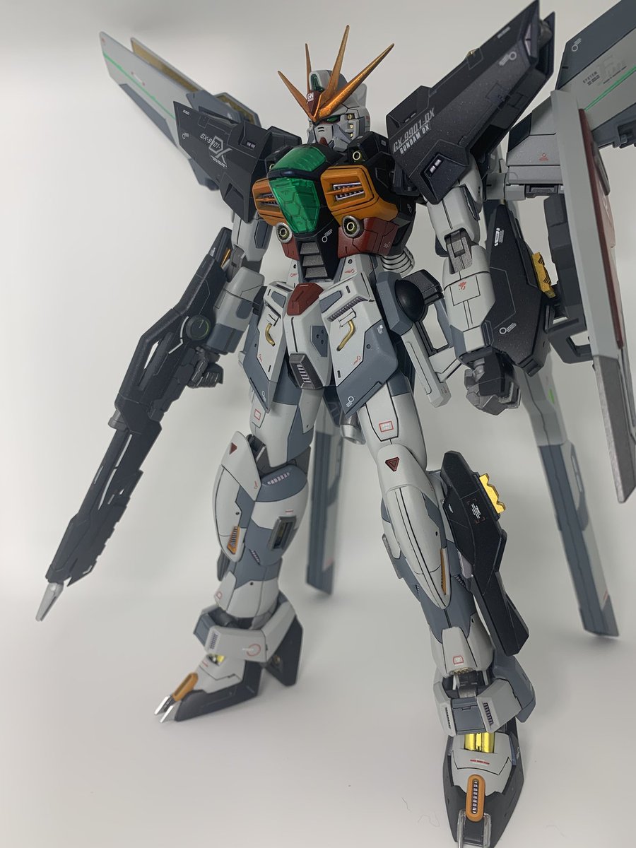 STK_ing_'s tweet photo. 月は出ているか…

MGガンダムDX完成！
ディテール追加したりしてメタルビル感を出したんだがどうでしょ🤔
ビームライフルからビームサーベルが出る仕様変更が個人的に好きな点
 #ガンプラ https://t.co/4FH4kM8ppn