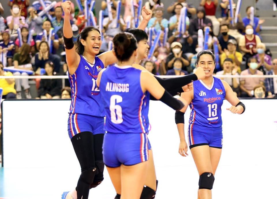 volleytrails's tweet photo. To PNVF, please wag na buwagin tong team. Magdagdag na lang. Thank you po. 🙏🇵🇭🏐 #SEAVLeague 
📸 SEAVLeague https://t.co/Ob2iWIskSo
