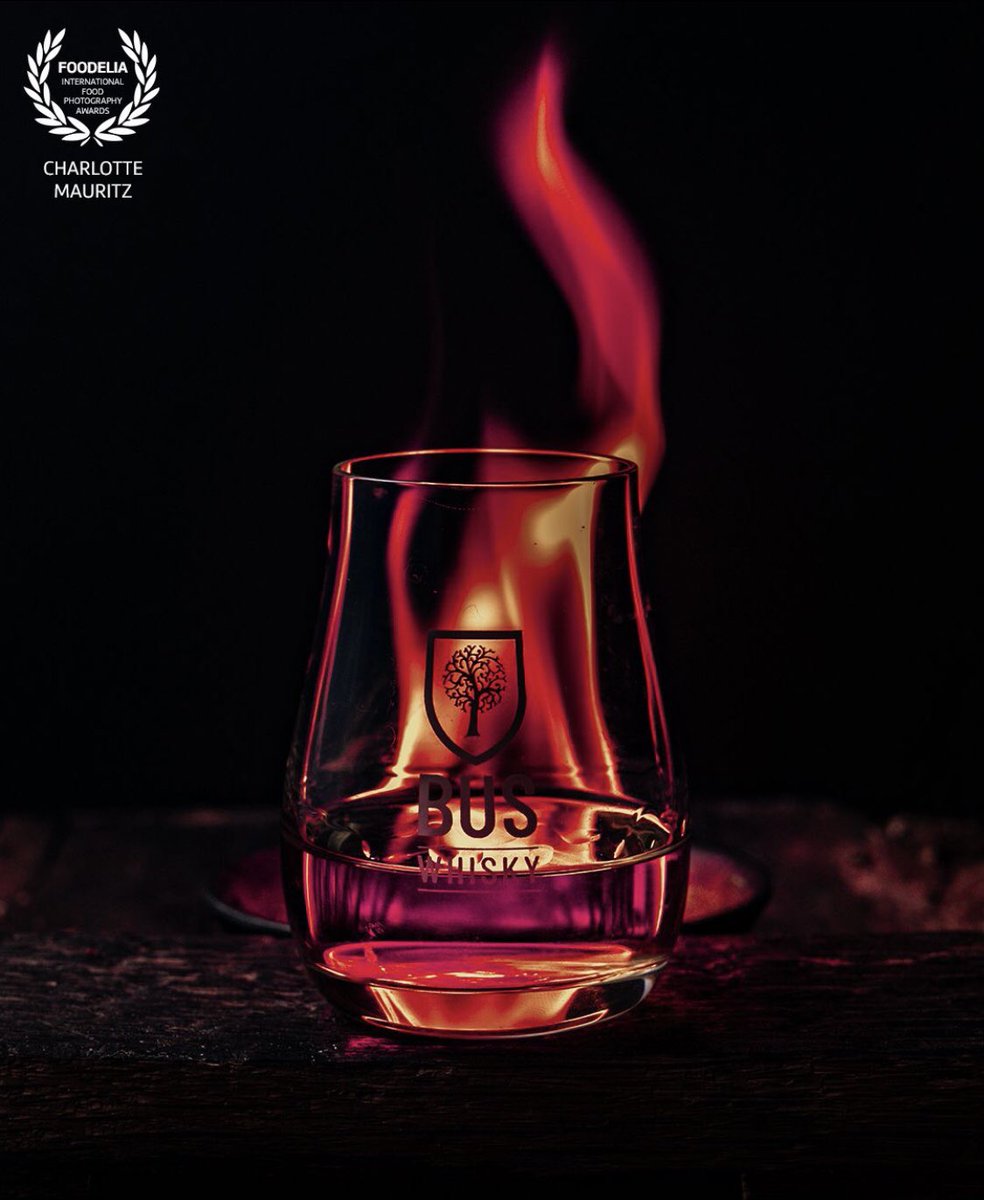Bus Whisky tweet media