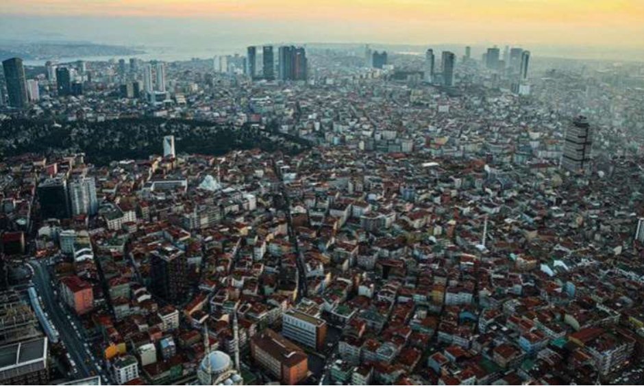 İstanbul’da deprem hazırlıkları kapsamında, ilgili yöneticilerin afetzede olacağı düşünülerek İstanbul’un 39 İlçesine 39 vali görevlendirmesi yapıldı.