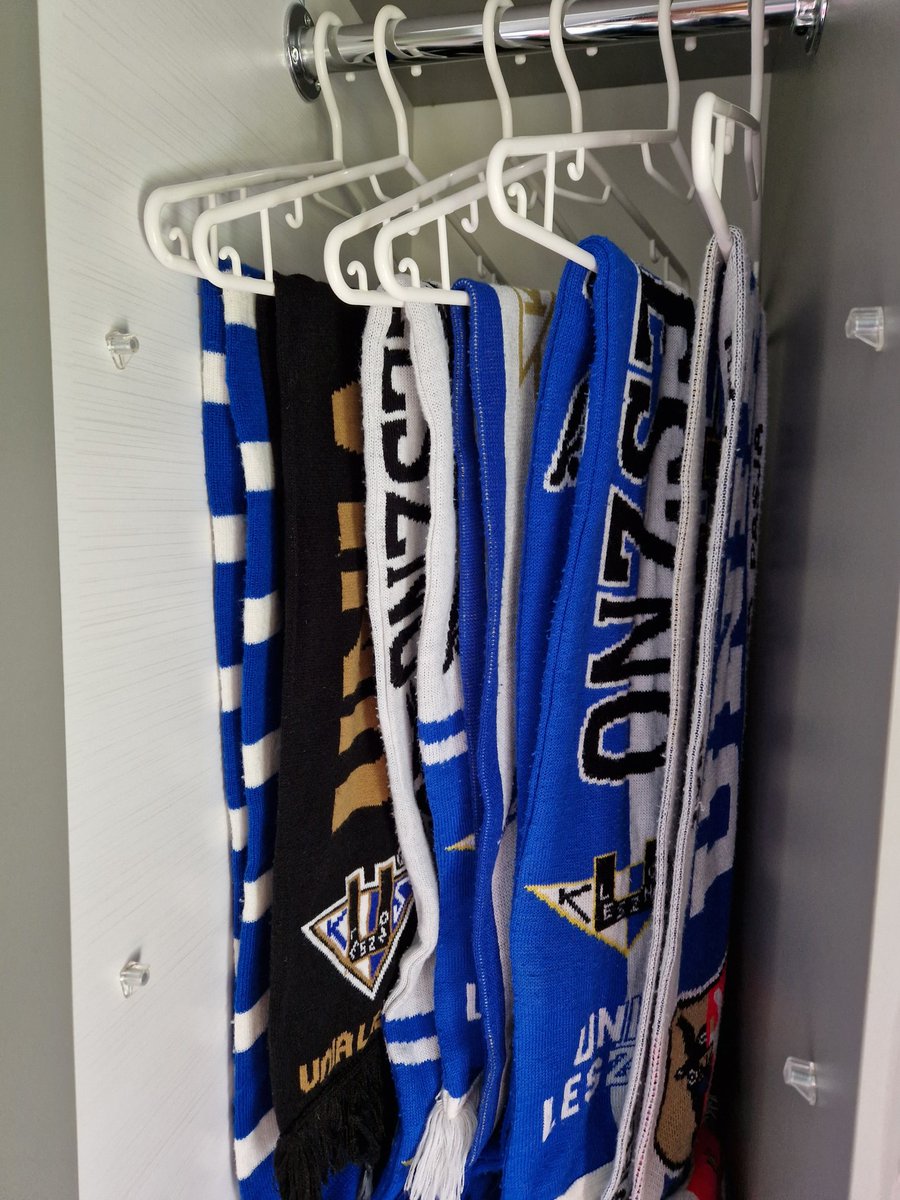 PL_Stachu's tweet photo. Co dzisiaj ubieracie? Mi szafa podpowiada tylko jedno... 🤍💙🤟✊ Jesteśmy zawsze tam, gdzie... @UniaLesznoKS 
Wszyscy na #StadioElSmokko #FullHouse
 #UniaWalczyMyDalej #KSUL #NZUL https://t.co/S2CTEDja3V