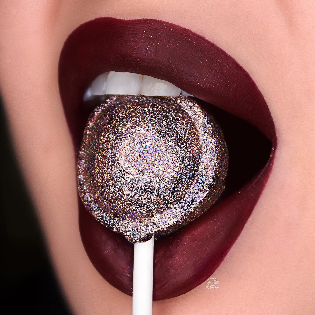 FashionVok's tweet photo. Turning lips into canvases, creating art that speaks without words. Lip art is more than makeup; it's a masterpiece of self-expression. 💄🎨 
#LipArt
#MakeupMasterpiece
#ExpressYourself
#FashionVok https://t.co/zzetwgnogM