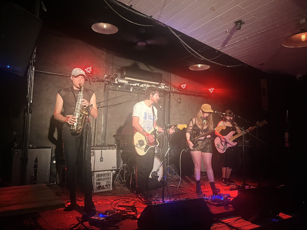 shoegrazzze's tweet photo. Pre-Sonic & @sonicmasalafest for @4zzzradio #radiothon.
@thenationtwo @its_squareband @prettyinpink_band @placementnoisemusic
#ondemand has more @deafcult @velociraptorband @naakisoul @TerraPines … & @rmissingmusic #locustrevival #relaytapes @oceansmusic_ https://t.co/vlLWSCuk5A