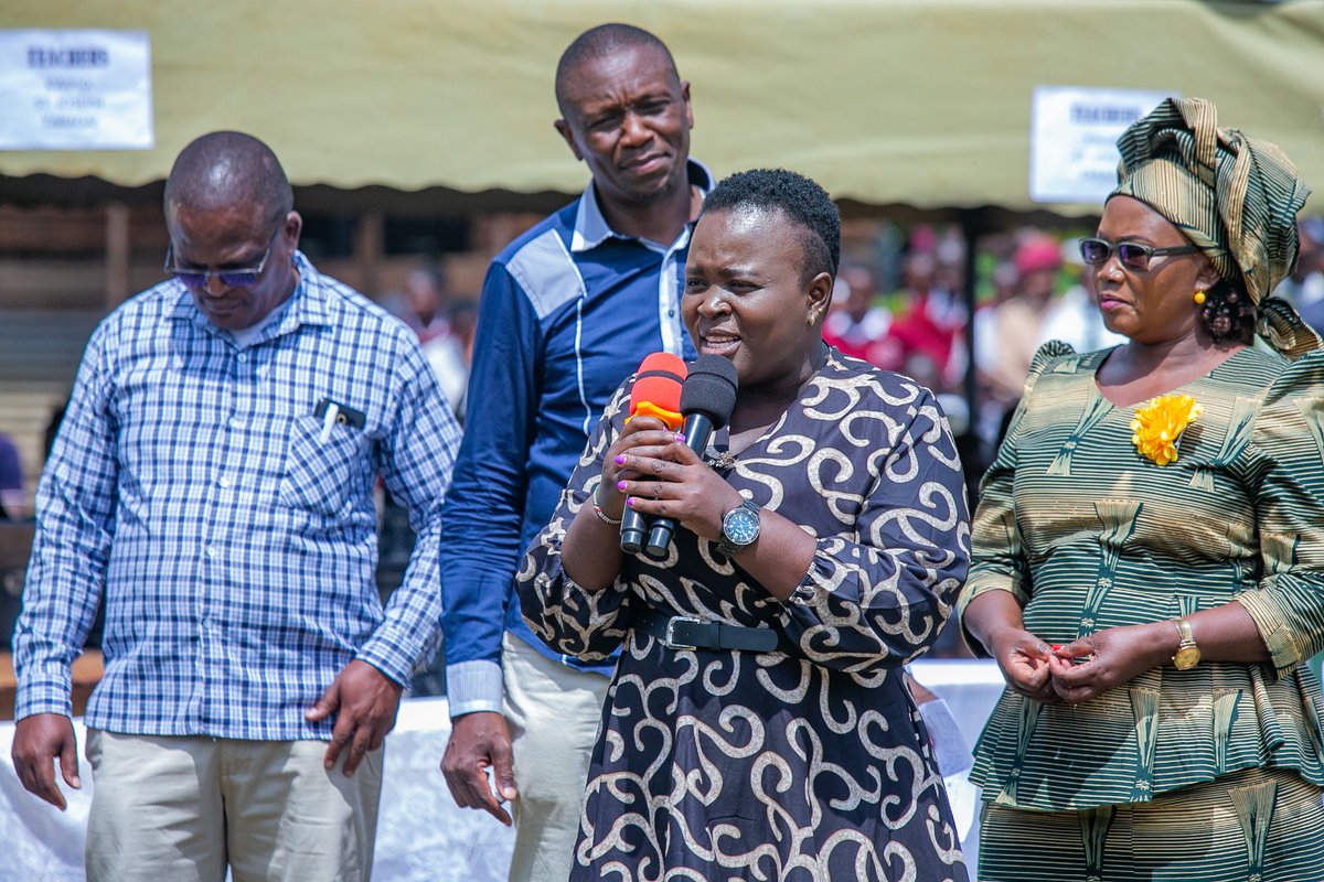 On Friday was previlaged to attend PROJECT LAUNCHES IN KURIA EAST & WEST CONSTITUENCIES in Migori county. 

The projects were officiated by  @owaEluid CS  ICT,and  @machoguezekiel CS (Education), Interior PS,@ray_omollo   Labour and Social Protection PS,@PS_JosephMotari.