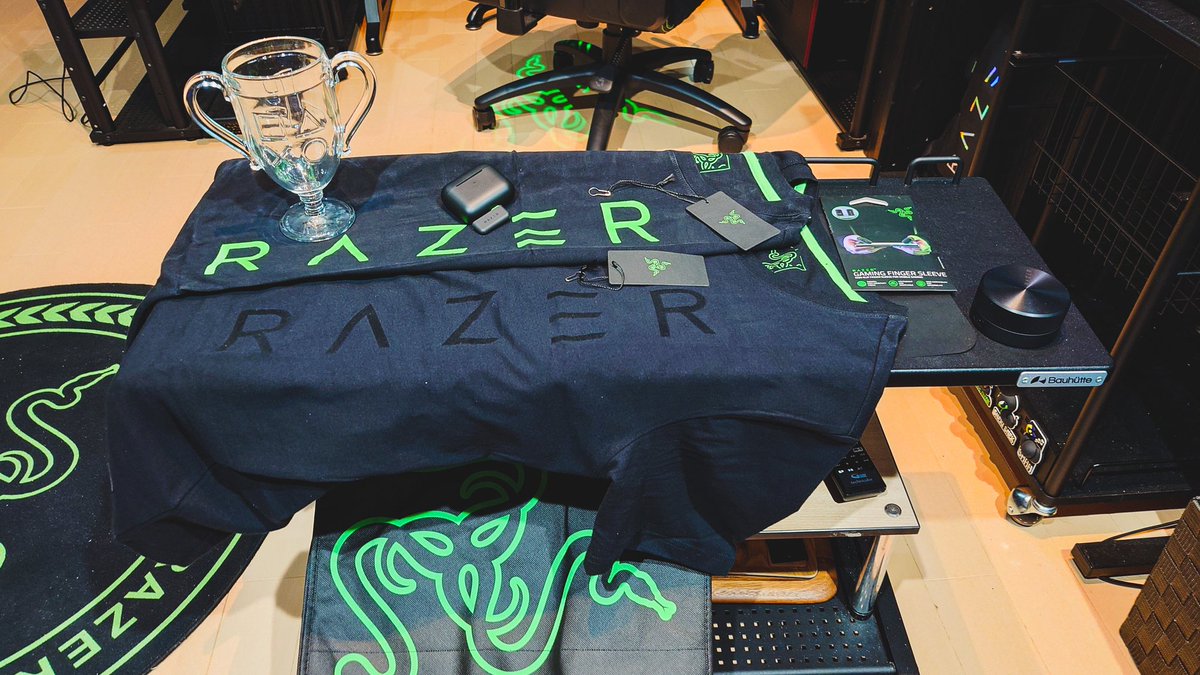 mitu978892vn's tweet photo. #Razer
#teamGRAPHT
今日の戦利品(👍 ˙꒳˙ )👍❤🤤🐍最高の時間だった高いひつまぶしの写真撮んの忘れるほどに👍∈(゚∈∋゚)∋ https://t.co/HNjgwbYLSD