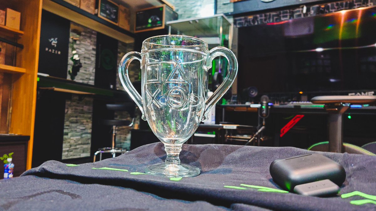 mitu978892vn's tweet photo. #Razer
#teamGRAPHT
今日の戦利品(👍 ˙꒳˙ )👍❤🤤🐍最高の時間だった高いひつまぶしの写真撮んの忘れるほどに👍∈(゚∈∋゚)∋ https://t.co/HNjgwbYLSD