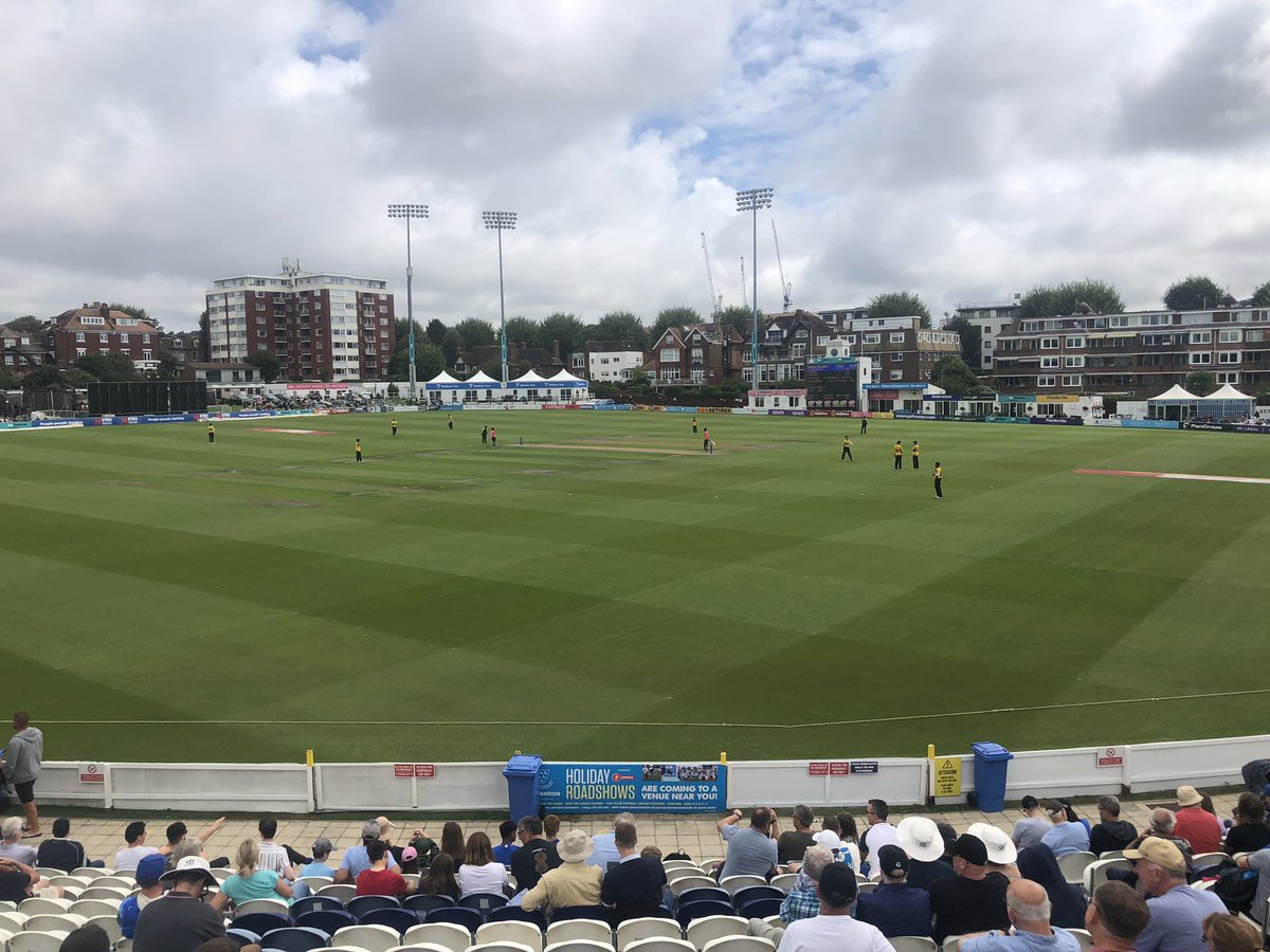 Love a day out at good ol @SussexCCC by the sea!! Hoping to see some real welsh fire from the mighty @GlamCricket