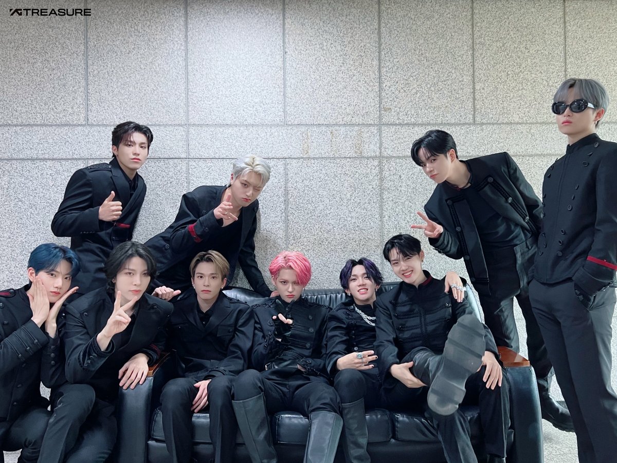 [#HI_TREASUREMAKER💎📸]

트메들의 응원 덕분에
오늘도 하얗게 불태운
<BONA BONA> 2주차 🎶

트레저는 트메의 사랑말곤
아무것도 안 담아❣️

#TREASURE #트레저 
#BONABONA 
🗓#230813 #인기가요