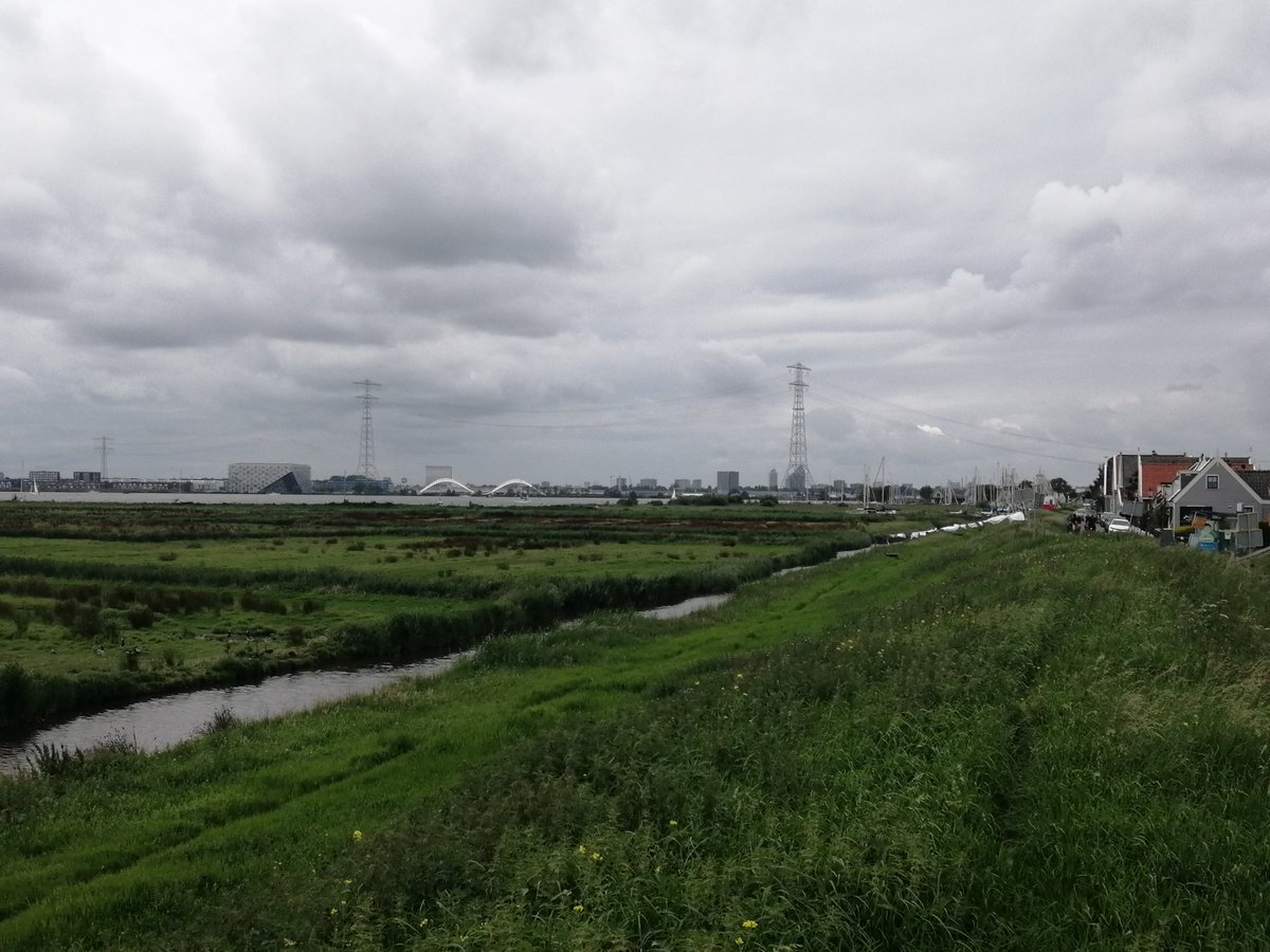 Rand van #amsterdam rondje Kinselmeer. Veel groen, #dijkversterking #contouren #pampus #durgerdam #holysloot #ransdorp