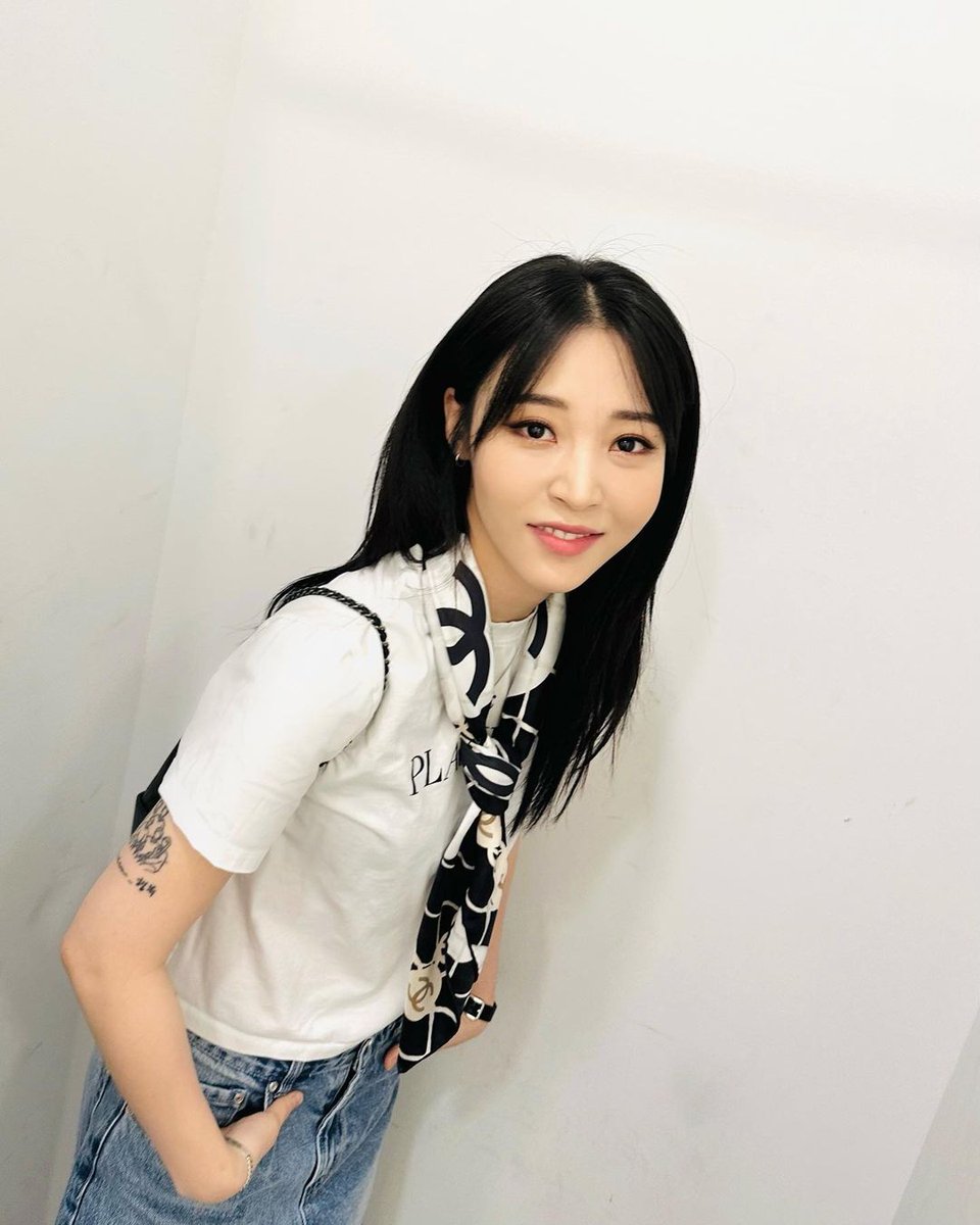 ArabMoonbyul's tweet photo. انستغرام | 230813
تحديث مونبيول بحسابها شخصي:

‘ㅅ’‼️

🔗https://t.co/5FTb04ixAG

- https://t.co/K9H5ZPORlZ