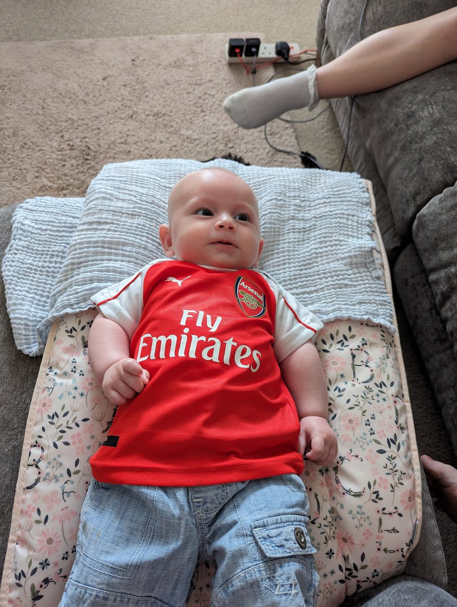 Matt_uk09's tweet photo. @Arsenal My baby is loving being an Arsenal Fan!!! #arsenalfamily #COYG #younggunners https://t.co/oLe7DdnjLJ