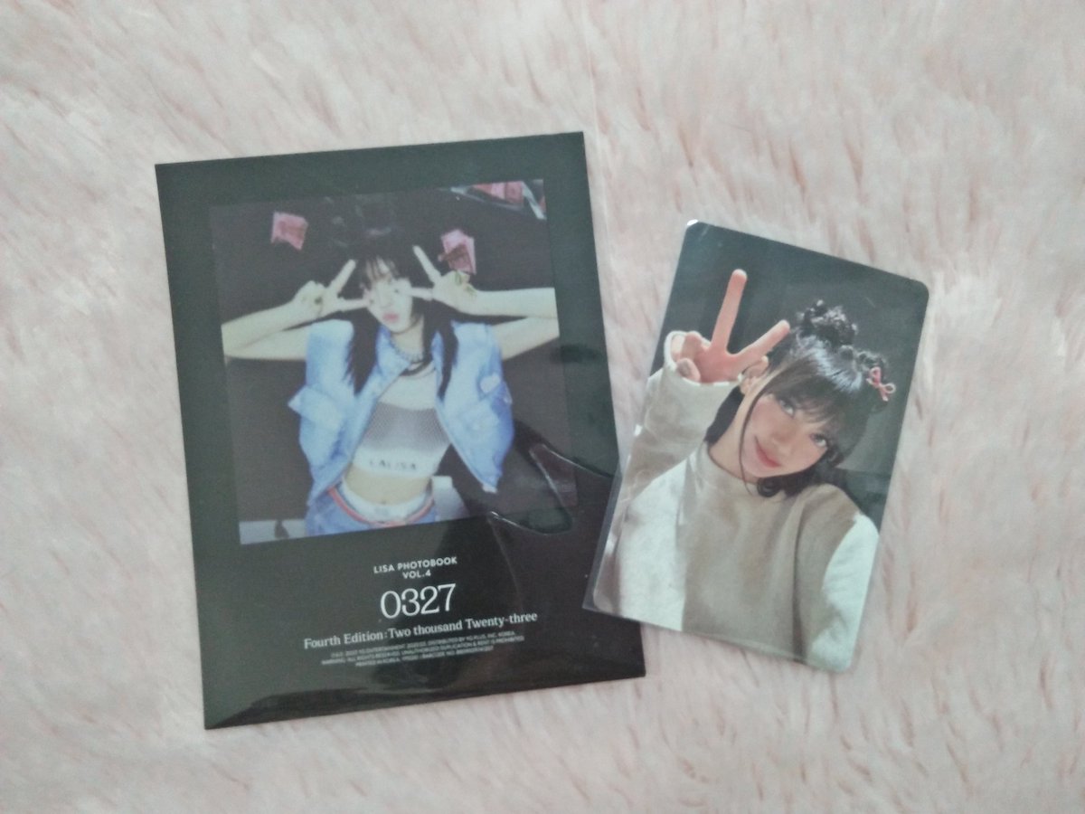Celine_Tae452's tweet photo. การ์ด #LISA photobook vol.4 
ไม่มีตำหนิ 
ราคา 310 รวมส่ง
#ตลาดนัดบพ
#ตลาดนัดblackpink
#ตลาดนัดblackpink https://t.co/hgFKppweF8