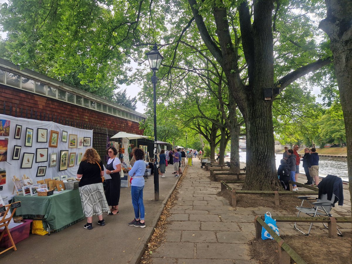 yorkrescueboat's tweet photo. Some of our volunteers are down at the @YorkRiverArt till 5 pm

Why not come down and take a look at the beautiful work of some fantastic local artists, meet our team and find out about what volunteer opportunities we have https://t.co/RyFAuHjD8x