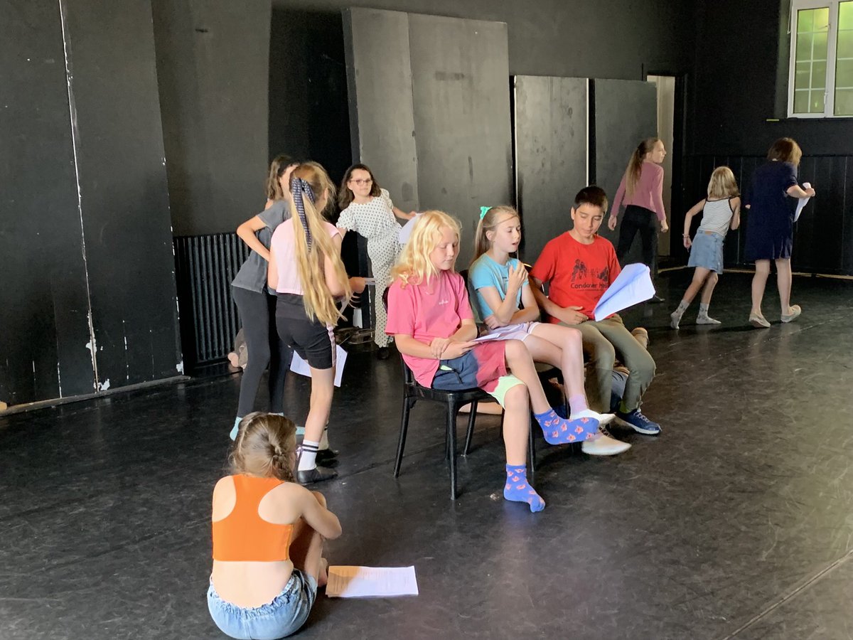 Come &amp; join our fantastic Junior &amp;Teen on Thurs at <a href="/CNCSOfficial/">Cardinal Newman Catholic School</a> theatre.
We are an all abilities collaborative group concentrating on drama skills and techniques, making friends and increasing confidence . 
info@dramaqueens.biz. 07952844537 #youththeatre #acting