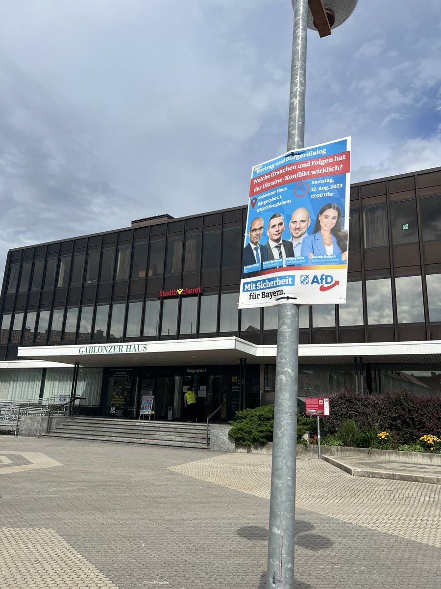 MailbeckG's tweet photo. 100 Bürger beim Wahlkampfauftakt der AfD im Ostallgäu/Kaufbeuren in #Neugablonz. Ich habe einen Vortrag ü. die #Innenpolitik #Brasiliens gehalten, während @DrRothfuss ü. die wahren Ursachen und Folgen des #Ukraine-Kriegs gesprochen hat. Danke an Wolfgang #Dröse f. die Einladung! https://t.co/TrVJRL2OKO