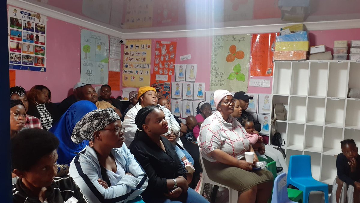 SowetoFor's tweet image. Caregivers from Ebukhosini Bezingane Day Care engaging in fun &amp;amp; playful activities during a special parents meeting on #caregiverlearningthroughplay. Seeing caregivers of all genders at play was a great sight to behold @NtataiseSA @HOPEworldwideSA #playfulparenting