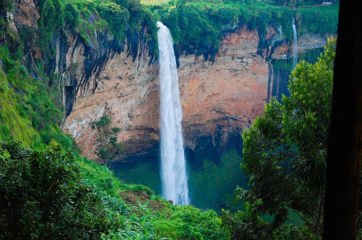 ur most incredible waterfall in Uganda. #sipifalls. @Pamelakobusing  @Beinomugisha_Iv @TubingtheNile  @EstherBirungi4 @KingfisherLodge  @_mercyadongo  @kyokudorothy @KyokusiimaZ @Dammykeys2 @AnkundaDamalie @Ritah_Natuhwera