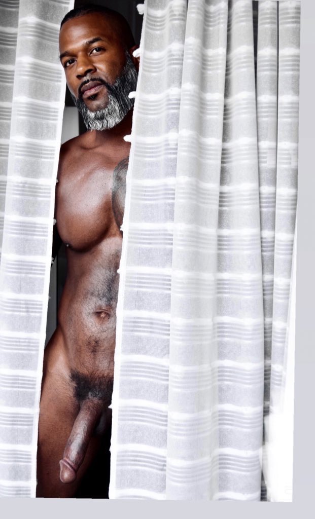 joe_silverxxx's tweet photo. @ChungNorcr97517 This guy is so sexy but wouldn’t it be nice to see his real dick? I’ll show mine 😈 https://t.co/enOTWVJZlX https://t.co/irEIcdQNal