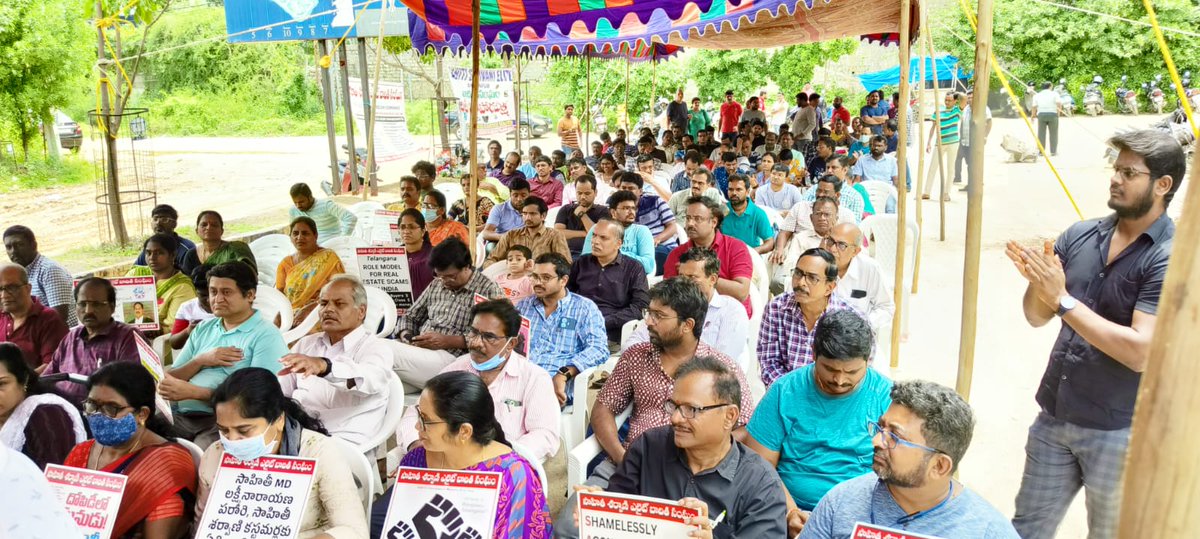 srikanth452's tweet photo. @KTRBRS @KTRoffice 
Hello sir,
Day 15 relay strike at sahiti sarvani Ameenpur. Please do justice for middle class people 

@BRSparty
@GHMCOnline @TV9Telugu @NtvTeluguLive https://t.co/9q4dhuXdRT