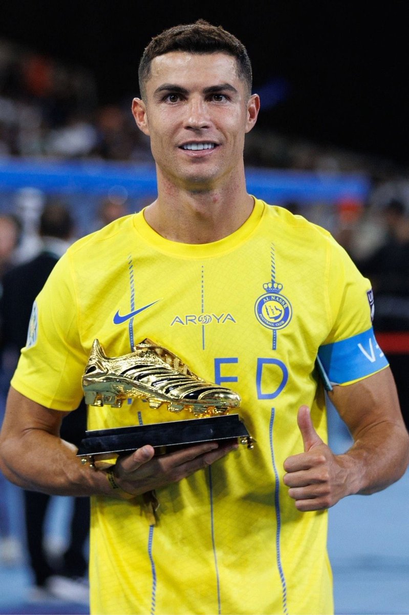 whiteconnet's tweet photo. Cristiano Ronaldo has won the #ArabClubChampionsCup and claims the Golden Boot as well.
#Ronaldo𓃵 fan drop location for the party🎉🐐💛 https://t.co/oj6bQOtkWE