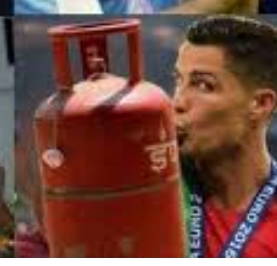 Finally #CR7 he can replaced gas bottle place in Saudi League 🤣🤣🤣 that's why never give up you need always try
#justkidding
