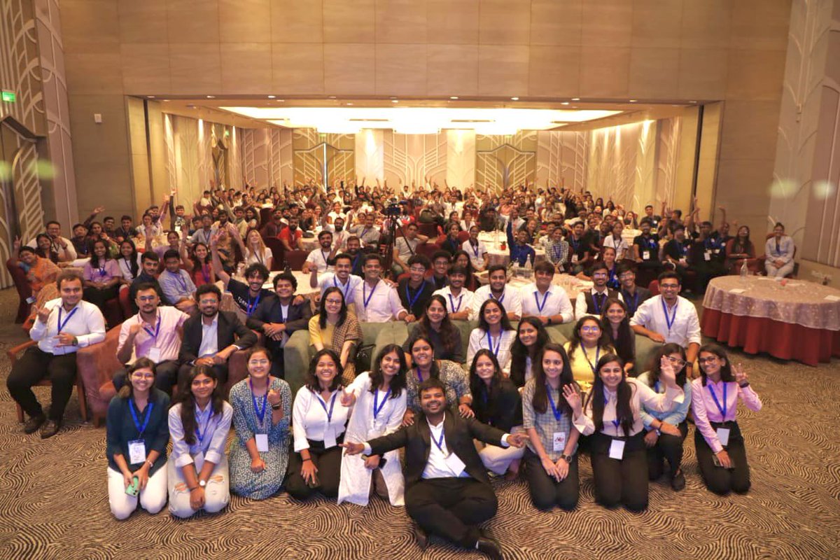 AmreDarpan's tweet photo. Hello #twitterconnection ,
It was really amazing to be organiser “GUJARAT YOUTH CONCLAVE 4.0” of @GujaratYouthOrg by @ElixirIndiaOrg and @UNICEFIndia .
#unicef #youthorganisation https://t.co/7uf8045lny