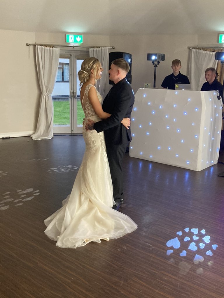 wigston_duran's tweet photo. Well, I have to say that yesterday was one of the greatest days of my life 🤍🤍🤍 #wedding #fatherofthebride #prouddad #prouddadalert https://t.co/vRuV1qSdYL