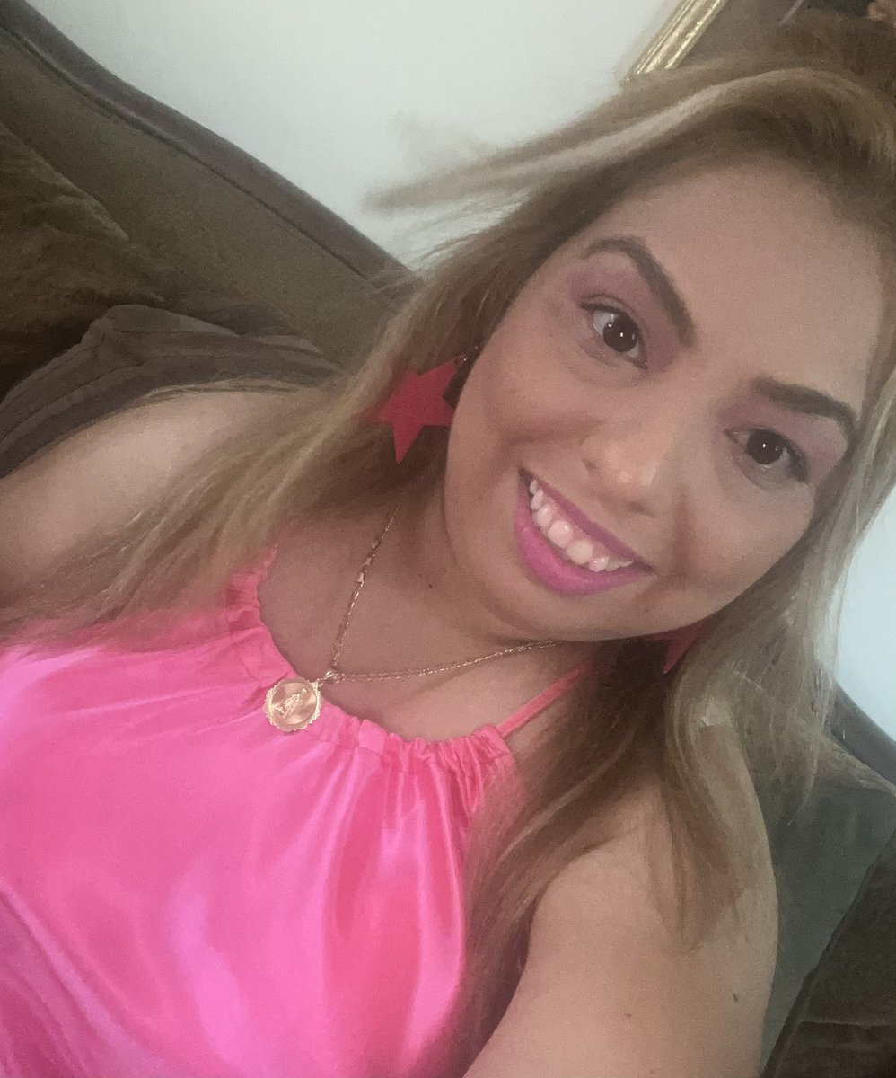 LizGLATV's tweet photo. Feeling Like A Barbie 🩷🌸💖 https://t.co/3zUzKcRZ8k
