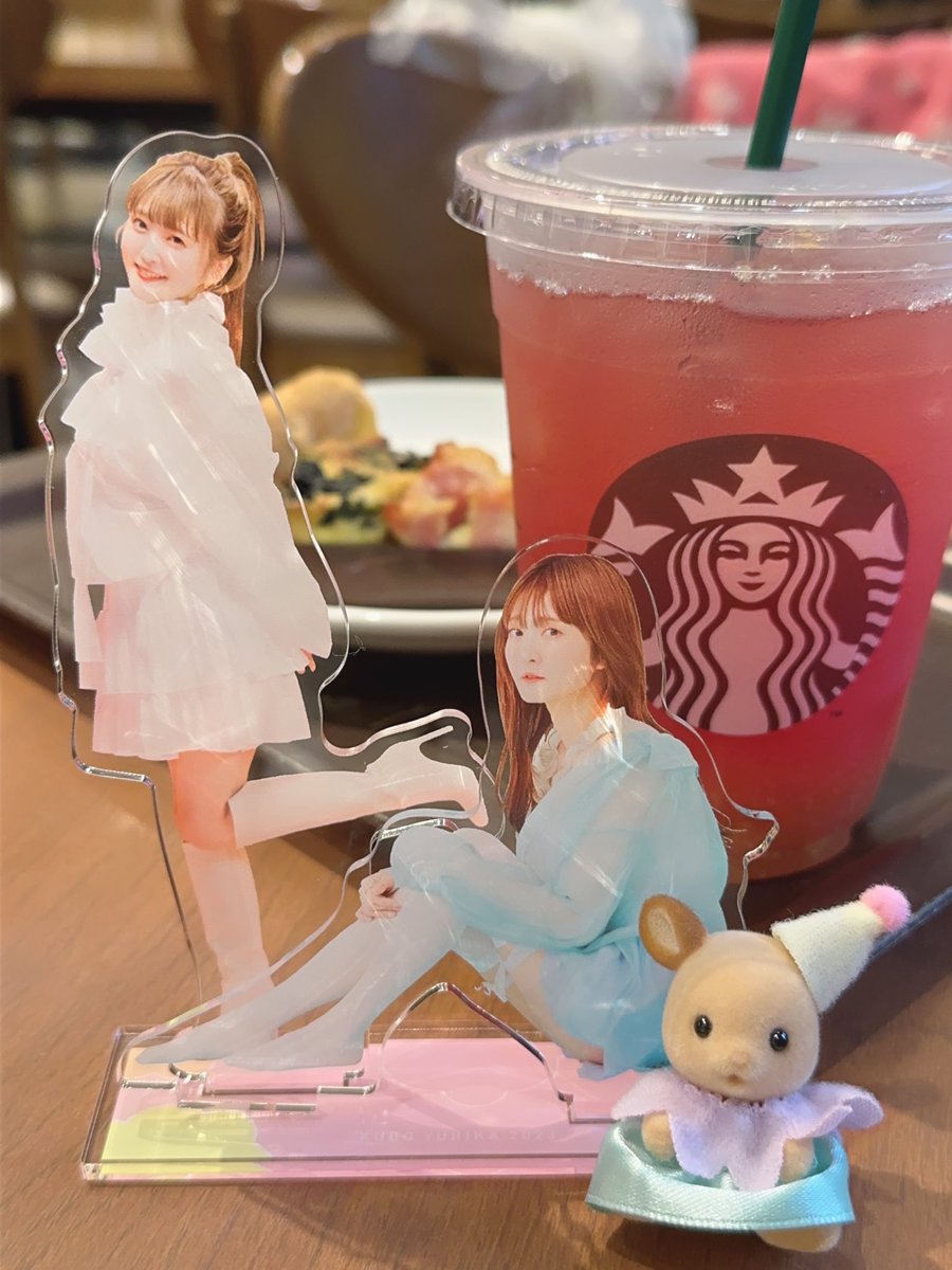 人間のアクスタ手にしたのはじめて( ᵒ̴̶̷̤‧̫ ᵒ̴̶̷̤  )🩵あまりにもかわいい！もちあるく！