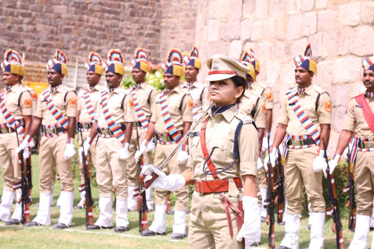 Practice for the Independence Day parade in full swing.…. The youngest member of our IPS fraternity in Telangana, Ms Sheshadrini Reddy IPS will command the parade at Golconda Fort ⁦@TelanganaCOPs⁩ ⁦⁦@tsspbnshq⁩