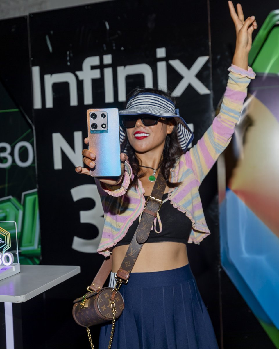 InfinixMobileTZ's tweet image. #VibeLaKishua linapokutana na #NOTE30Series matokea ni 🚀🚀🚀

Karibu u-experience feeling za Kishua, Simu hizi zinapatikana Maduka kwetu Nchi nzima.

#Infinixtanzania #SpidiKasi #GusanishaIjae #VibeLaKishua