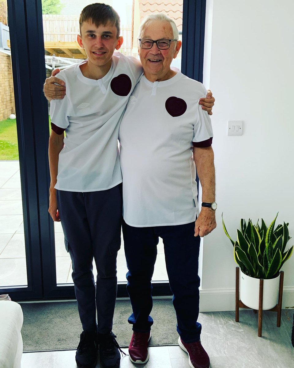pt_penfold's tweet photo. @JamTarts Happy Birthday Davie Dalgleish, the best Dad/Grandad who turned 76 on 10th Aug. #JamTarts https://t.co/HkwoDZfxQr
