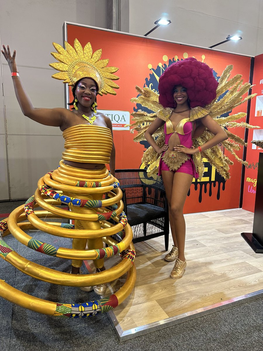 nilotiqa's tweet photo. Are you ready for Day 2 @clicks_sa #ClicksBeautyPlayGround #MakeWayForTheQueen 

Meet us on the main stage @ 11:00am 🥤 https://t.co/8t2BMJ2kC9