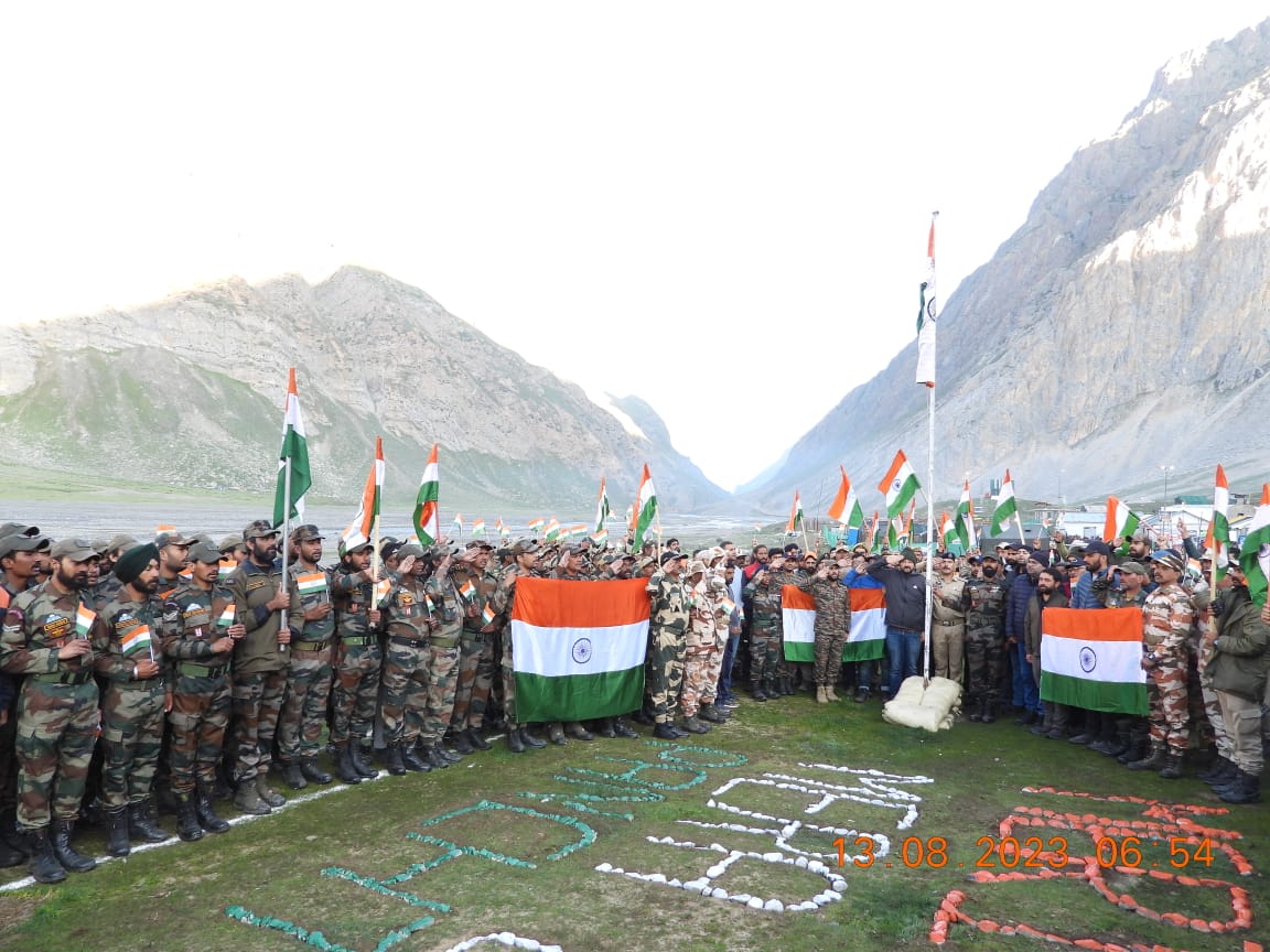 Thakurss111's tweet photo. Today, a heartwarming series of events as part of the #MeriMaatiMeraDesh campaign marked a patriotic spectacle at #Panchtarni Base Camp. #TirangaRally on foot and horseback, #SelfieWithTiranga, #SelfieWithMaati and #PanchPranPledge with participation across civil & security agencies, pilgrims & stakeholders, echoed unity, pride and gratitude!

#VeeronKaVandan
#HarGharTiranga
#ShriAmarnathJiYatra2023 
#AzadiKaAmritMahotsav
#IndependenceDayCelebrations

@AmritMahotsav
@MMMD_2023 
@ShriSasb
@nyksindia
@mygovindia
@PMOIndia @HMOIndia
@ShriSasb
@OfficeOfLGJandK
 @MinOfCultureGoI @diprjk @DDNewslive
@DrJitendraSingh
@htTweets 
@HindustanTimes
@JmuKmrPolice 
@nitishwarKumar
@diprjk 
@DivComKash 
@dr_piyushsingla 
@SyedAbidShah 
@listenshahid 
@mingasherpa 
@AnupSoniIFS
@KashmirAhead 
@vishesh_jk 
@JmuKmrPolice 
@mussarat_zia 
@justcsachin 
@sujitpchauhan 
@ddnews_jammu 
@ManhasYougal 
@udhadm 
@dcramban 
@AbhishekOfficl
@adgpi 
@NDRFHQ 
@ITBP_official