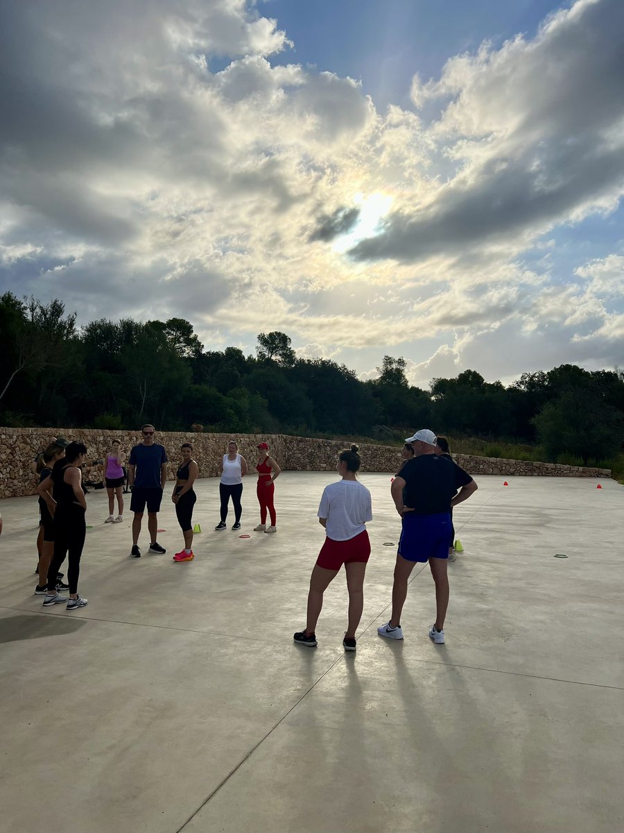 Pre-breakfast workouts are new to me but these were some of the best! Thank you to the excellent 
#TheBodyCamp coaches! 😁

#TheBodyCampMallorca #TravelJournalist #YogagiseLifestyle #MallorcaRetreat #Mallorca