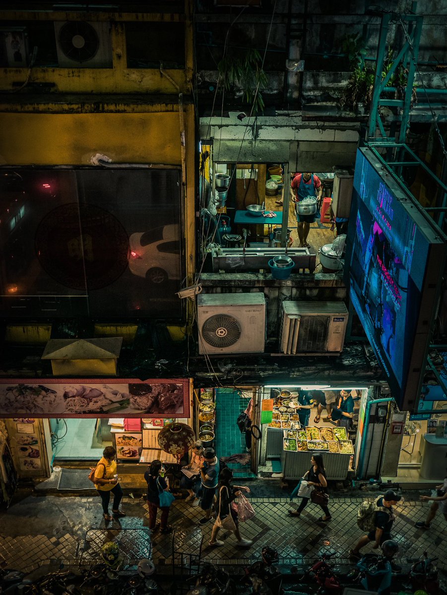 Night shot supremo <a href="/pig_to_/">pigtom.eth</a> brings the hustle and bustle of city life into sharp view. From street kitchens to roadside scenes, bask in the neon-tinged detail. sloika.xyz/pigtom.eth/str… &amp; foundation.app/@pig.to #nftphotoreview #nftphotography #nft #nftcollector #nftcommunity