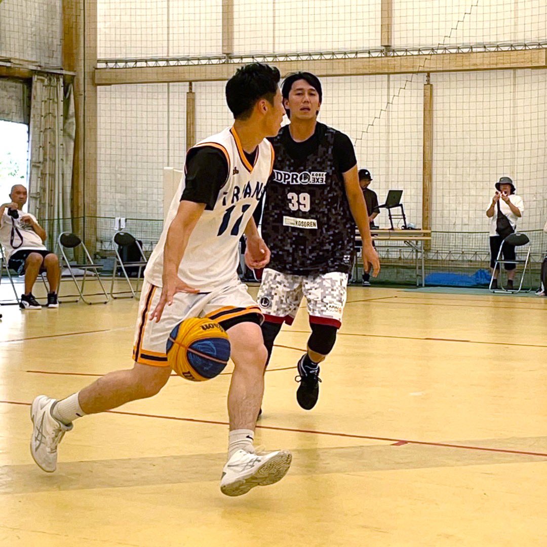 Trians_Official's tweet photo. 3x3UNITED Central Area KOBE DPRO Round🏀
本戦　結果報告！

＜GAME#1＞
TRIANS　VS　KOBE DPRO
　【14】-【21】

次は、第3試合
16：40～　
VS　KYOTO BB

引き続き、応援よろしくお願い致します！

#TRIANS #トライアンズ #3x3UNITED #Kkobe_dpro_exe #3x3 #basketball https://t.co/tkJeTwaXsF