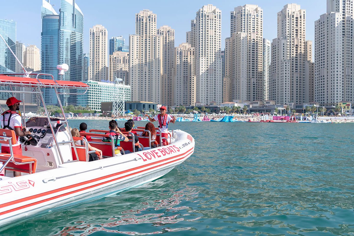 Set sail on a romantic journey with Love Boat Dubai! 🚢💕 Experience love on the water and cherish special moments together.🌊🌹
#vootours #vootourstourism #dubai #visitdubai #whatsondubai #uae  #loveboat #loveboatdubai #dubaiboattour #loveonthewater #dubaimarina #marinaskyline