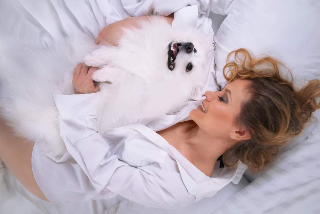 japanspitzsimba's tweet photo. Good morning and peaceful day, Ukraine!💛

#JapaneseSpitz #JapaneseSpitzSIMBA #goodmorning #trend #dog #Spitz #Simba #Ukraine  #японськийшпіцСімба #добрийранок #ранок #тренд #собака #фотособак #DogPhotography #thankyougod #amblessed #dogisgood #Україна #instadog #doglovers #love https://t.co/ENSno4aLZM