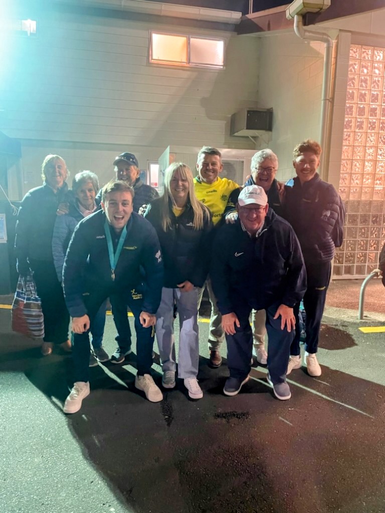 NorthsHockey's tweet photo. Great to see our Blue Family over in NZ supporting @mattdawson06, @KyWillott & the @Kookaburras for the Oceania Cup.
#NorthsHockey
#BlueBaggersRepresenting
#BlueFamily
#PrideOfTheKookas
#FieldHockeyLife
#WereBlueBecauseWereBlue
#GoYouBlueBaggers
#ProudOfThoseBlueBaggers https://t.co/be0c72KutI