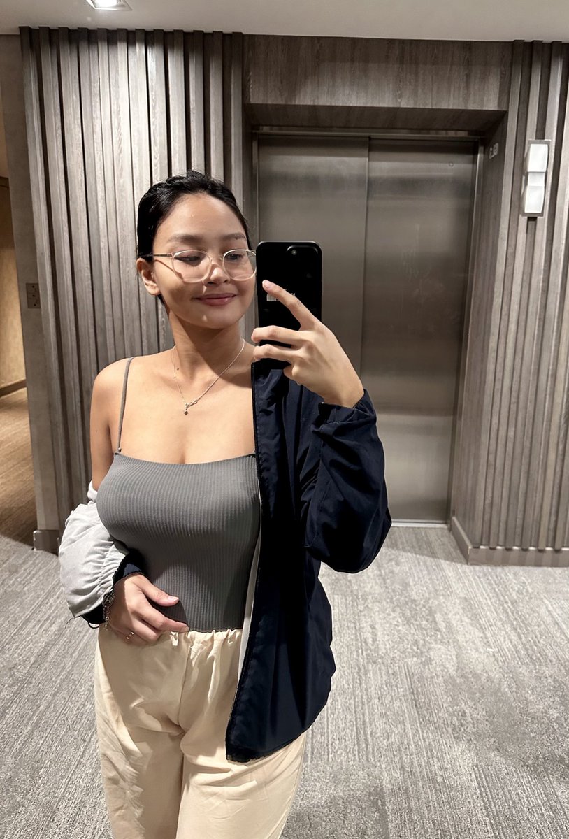 deity_kayla's tweet photo. who want me? ❤️

#fansly #onlyfans #asianmodel #trending #modelsearch #hotasian #asiancutie #hotmodel #models https://t.co/TjJzEO4NxY